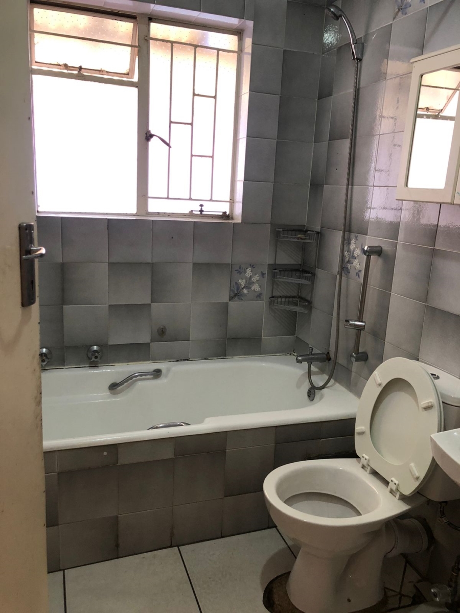 To Let 5 Bedroom Property for Rent in President Park Gauteng