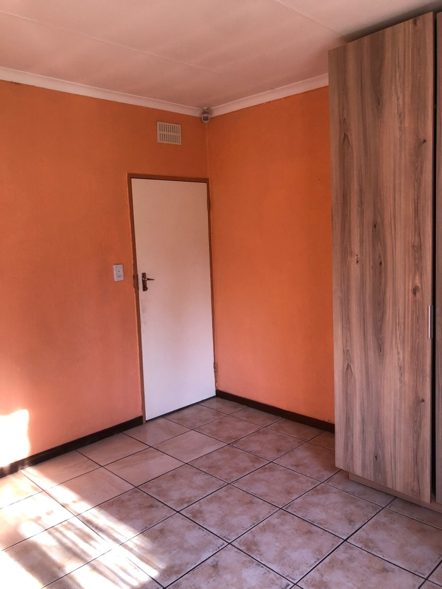 To Let 5 Bedroom Property for Rent in President Park Gauteng