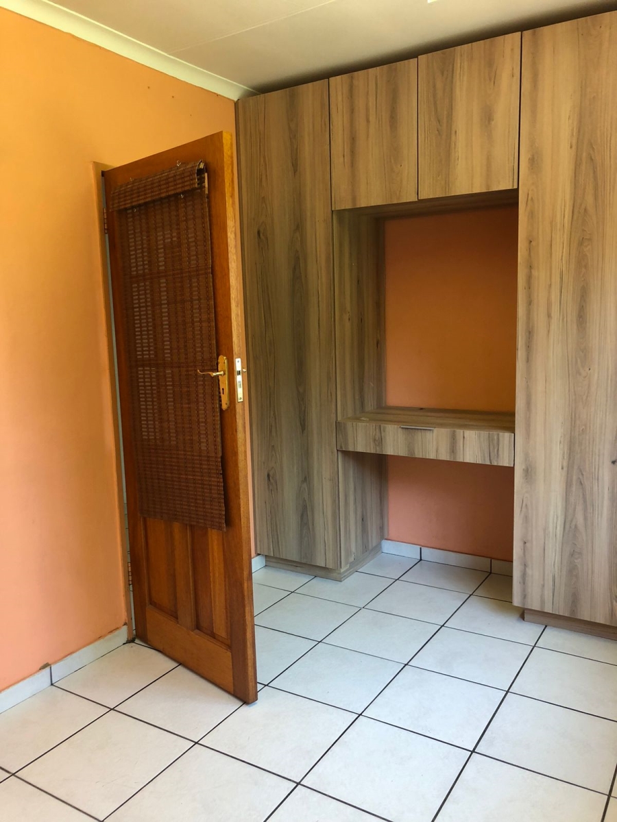 To Let 5 Bedroom Property for Rent in President Park Gauteng