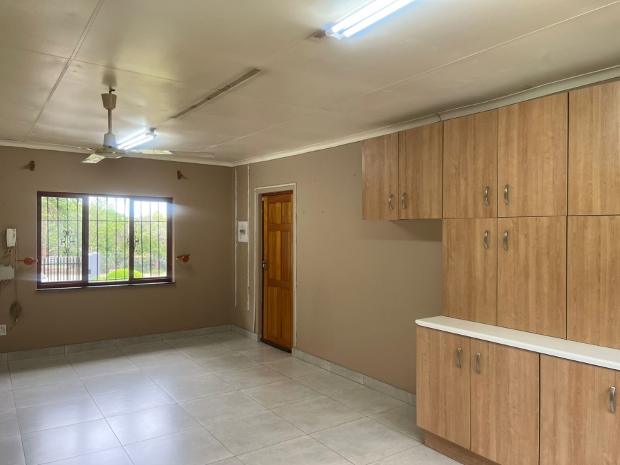 To Let 5 Bedroom Property for Rent in President Park Gauteng