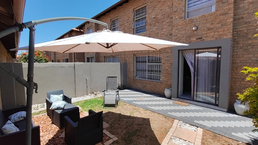 3 Bedroom Property for Sale in Annlin Gauteng