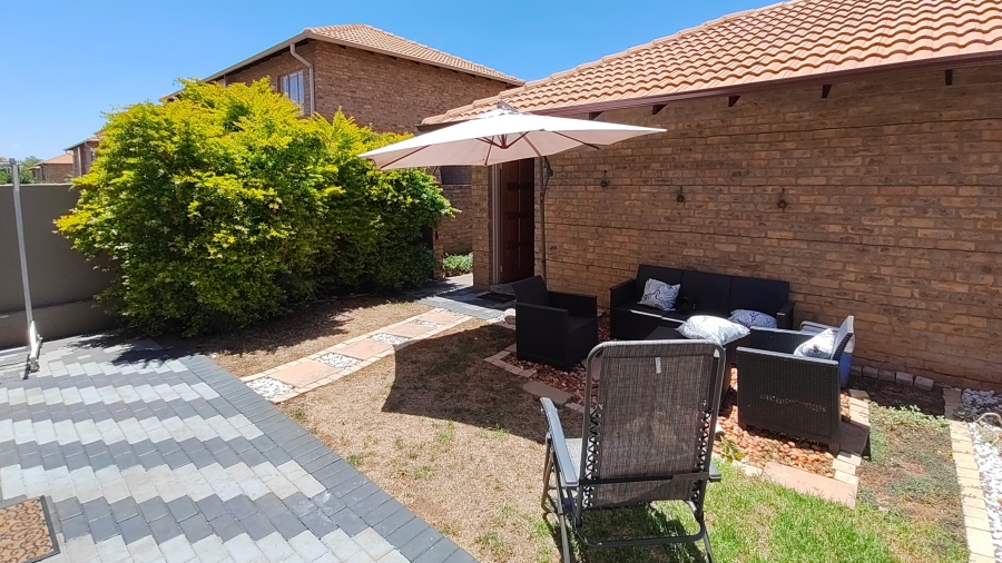 3 Bedroom Property for Sale in Annlin Gauteng