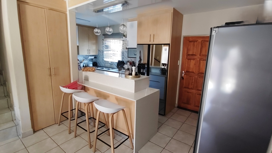 3 Bedroom Property for Sale in Annlin Gauteng