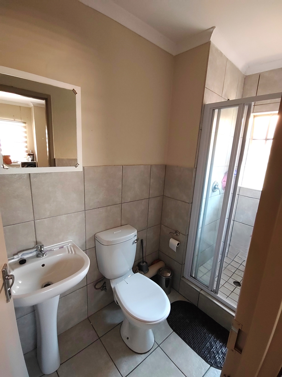 3 Bedroom Property for Sale in Annlin Gauteng