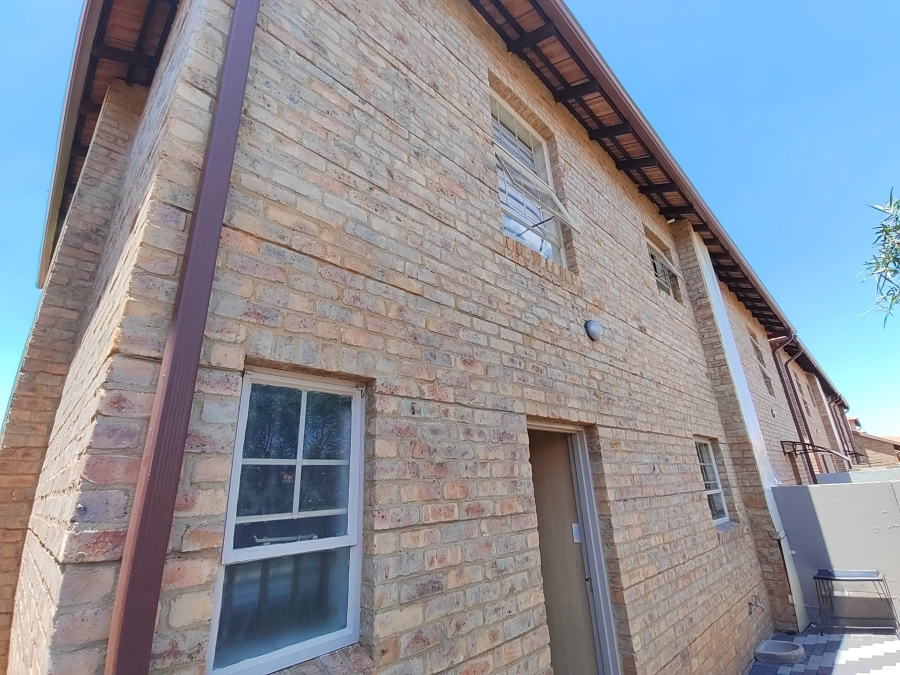 3 Bedroom Property for Sale in Annlin Gauteng