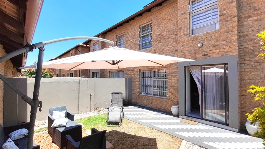 3 Bedroom Property for Sale in Annlin Gauteng