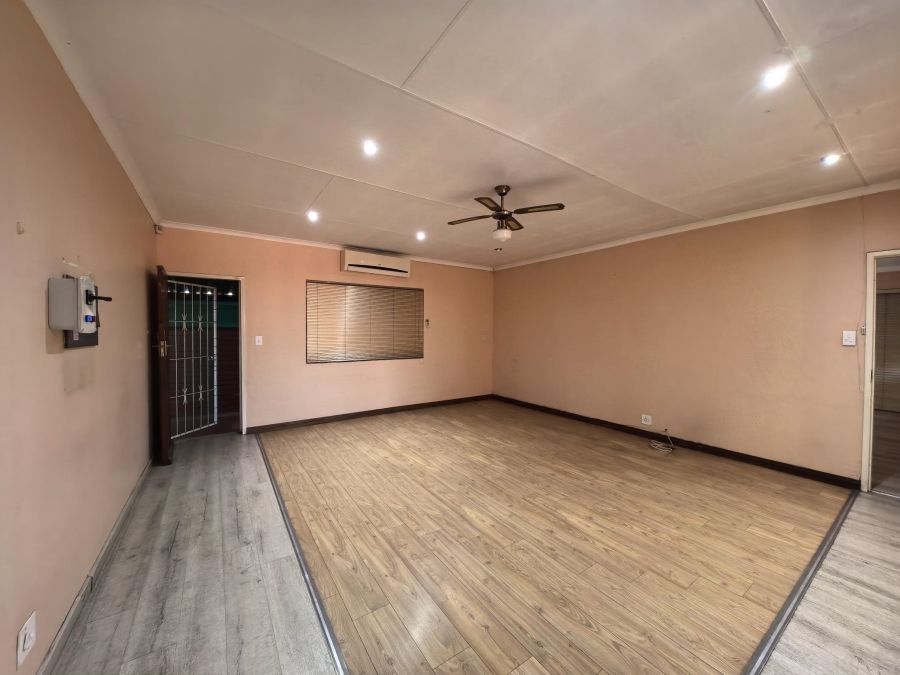 3 Bedroom Property for Sale in East Lynne Gauteng