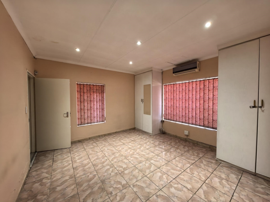 3 Bedroom Property for Sale in East Lynne Gauteng