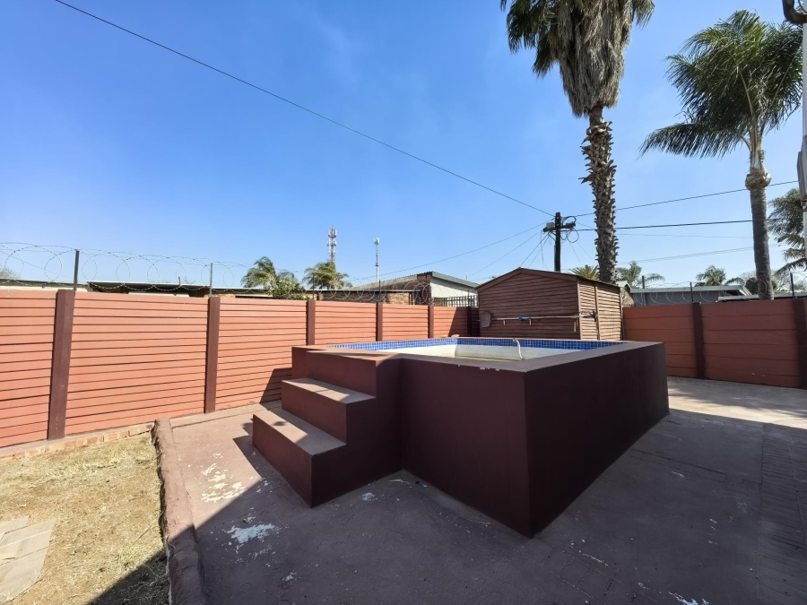 3 Bedroom Property for Sale in East Lynne Gauteng