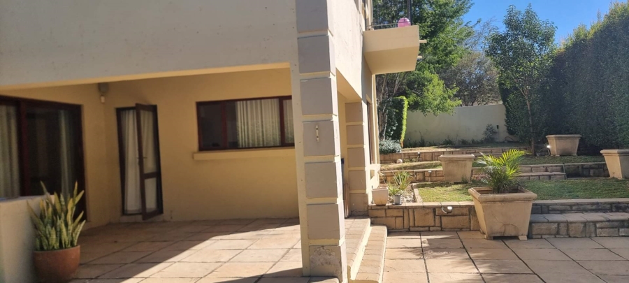 3 Bedroom Property for Sale in Broadacres Gauteng