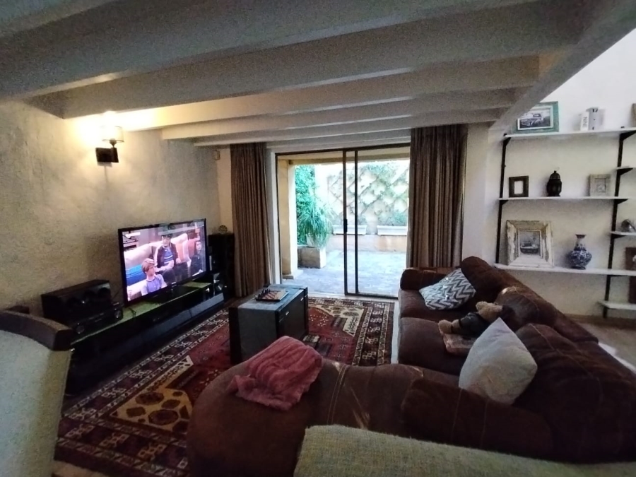 To Let 1 Bedroom Property for Rent in River Club Gauteng