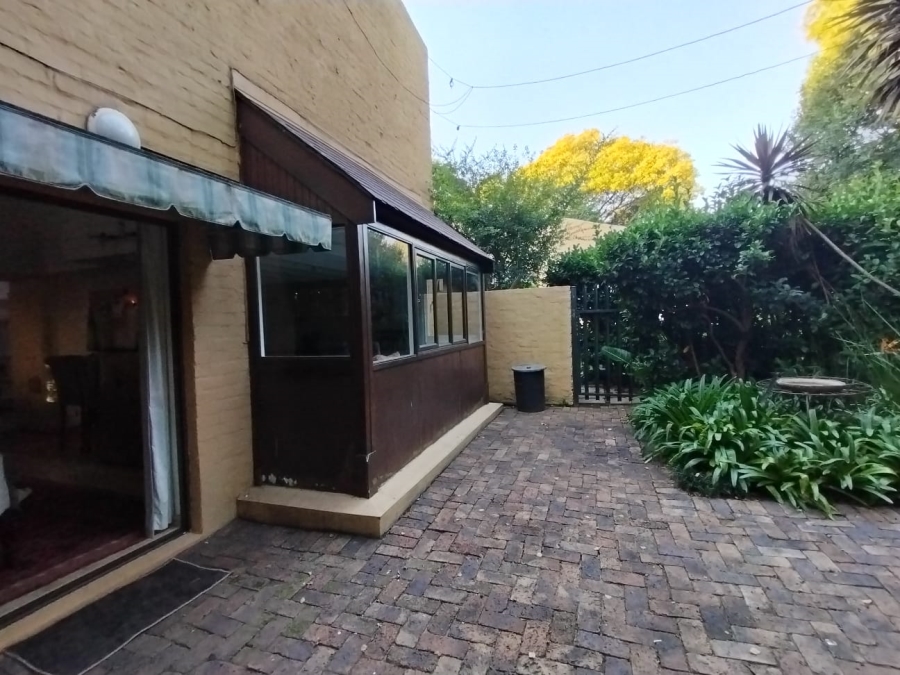 To Let 1 Bedroom Property for Rent in River Club Gauteng