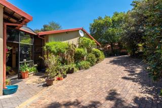 4 Bedroom Property for Sale in Mulbarton Gauteng