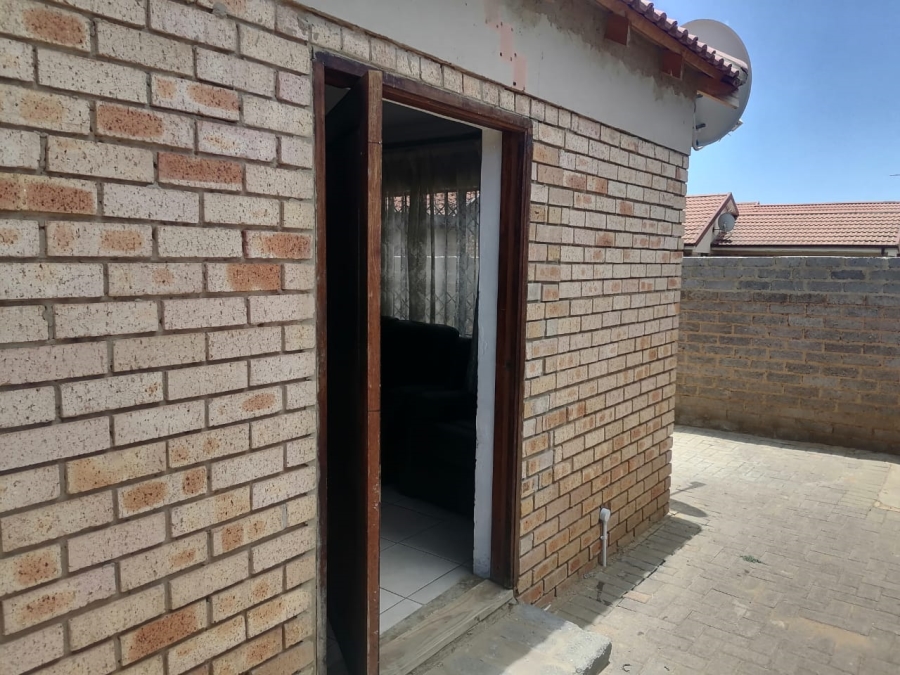 3 Bedroom Property for Sale in Sebokeng Zone 11 Gauteng