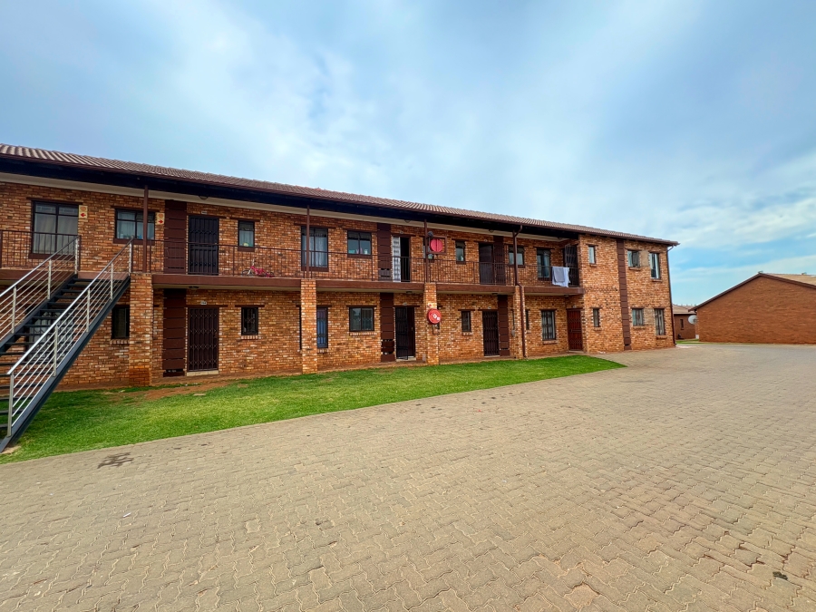 2 Bedroom Property for Sale in The Orchards Gauteng