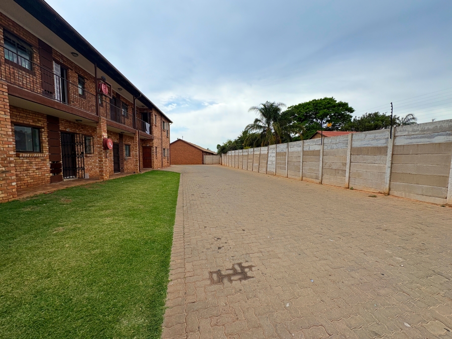 2 Bedroom Property for Sale in The Orchards Gauteng