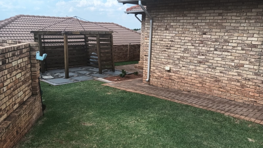 To Let 3 Bedroom Property for Rent in Chancliff A H Gauteng