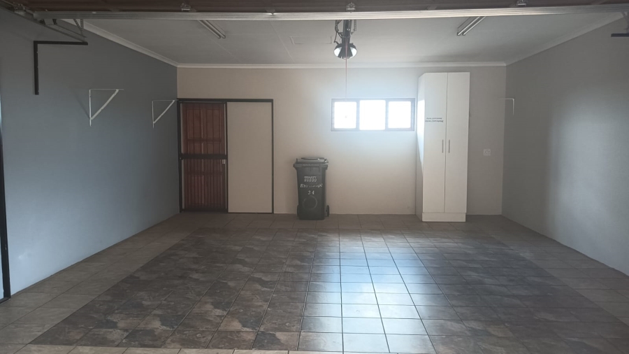 To Let 3 Bedroom Property for Rent in Chancliff A H Gauteng