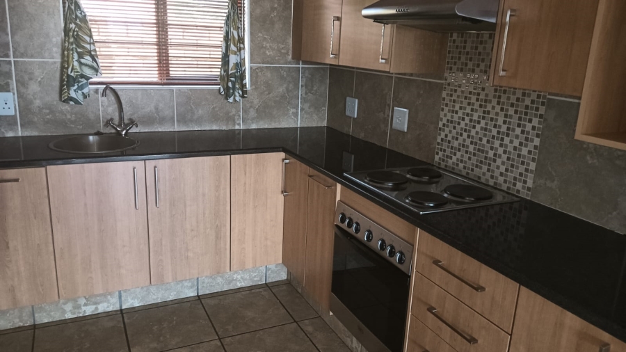 To Let 3 Bedroom Property for Rent in Chancliff A H Gauteng