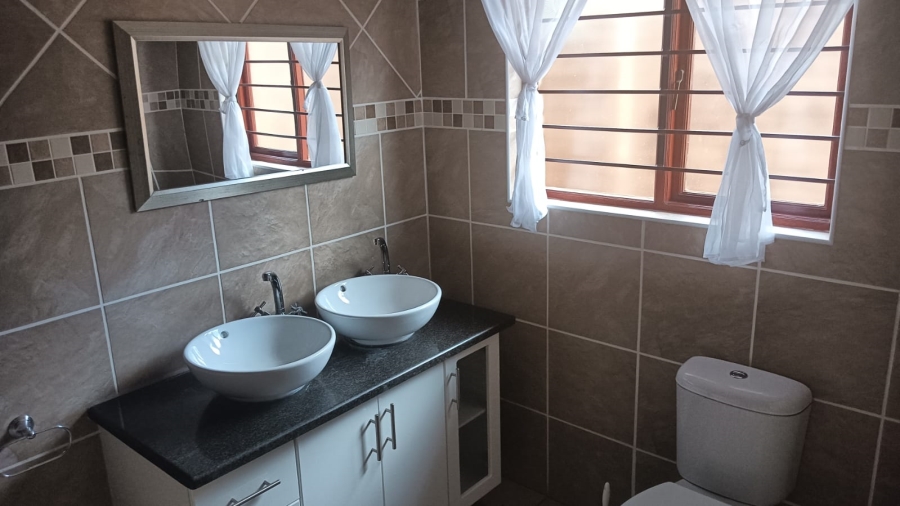 To Let 3 Bedroom Property for Rent in Chancliff A H Gauteng