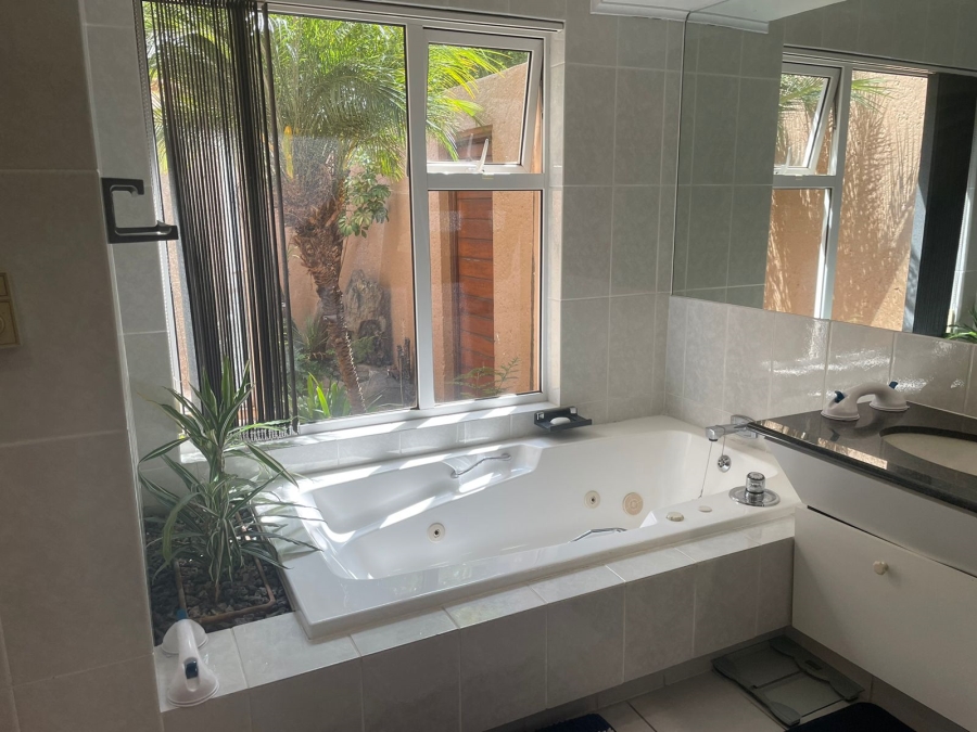 3 Bedroom Property for Sale in Monument Gauteng