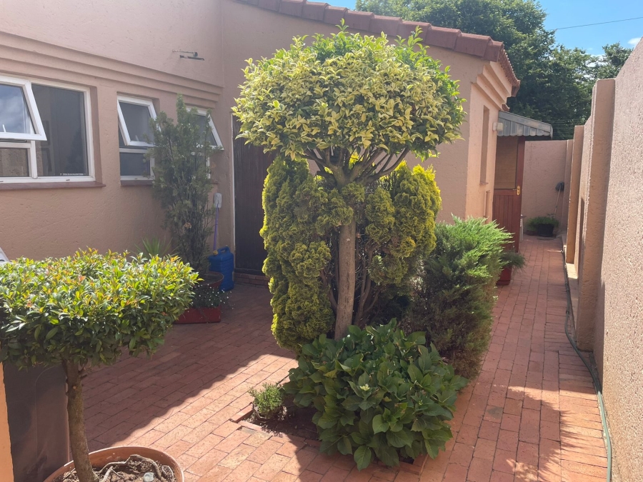 3 Bedroom Property for Sale in Monument Gauteng