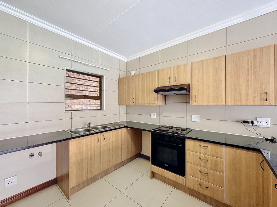 To Let 2 Bedroom Property for Rent in Equestria Gauteng