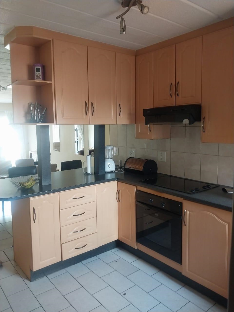 To Let 3 Bedroom Property for Rent in President Park Gauteng