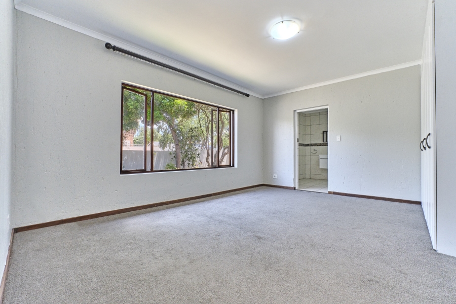 To Let 4 Bedroom Property for Rent in Kyalami Estates Gauteng