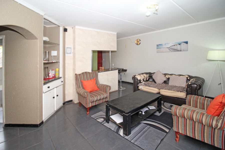 2 Bedroom Property for Sale in Bromhof Gauteng