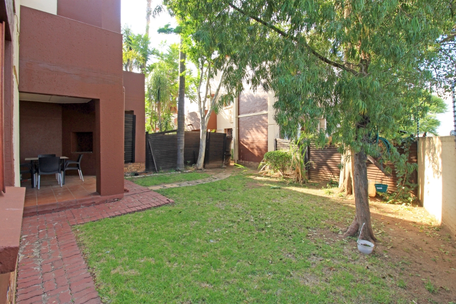 2 Bedroom Property for Sale in Bromhof Gauteng