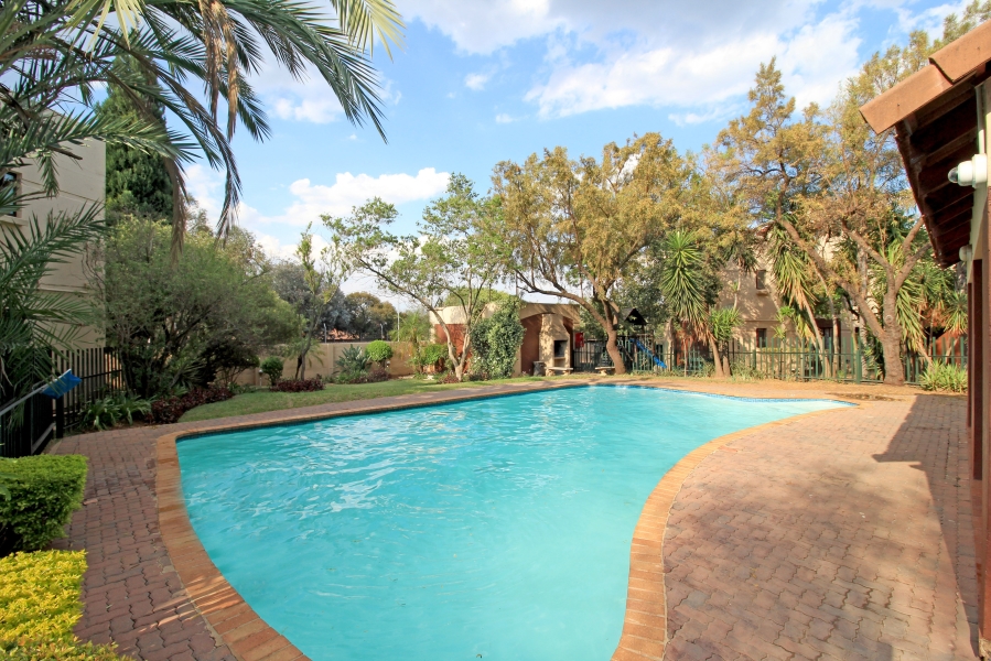 2 Bedroom Property for Sale in Bromhof Gauteng