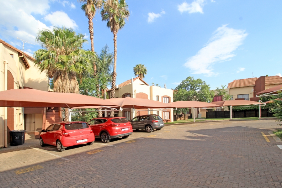 2 Bedroom Property for Sale in Bromhof Gauteng