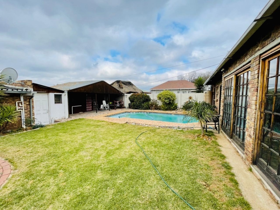 2 Bedroom Property for Sale in Chrisville Gauteng