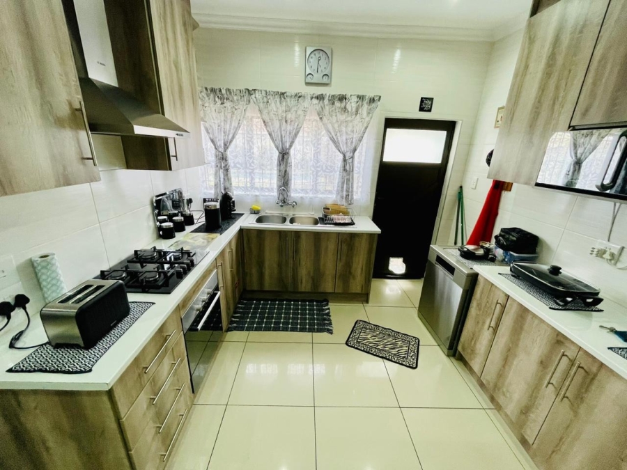 2 Bedroom Property for Sale in Chrisville Gauteng