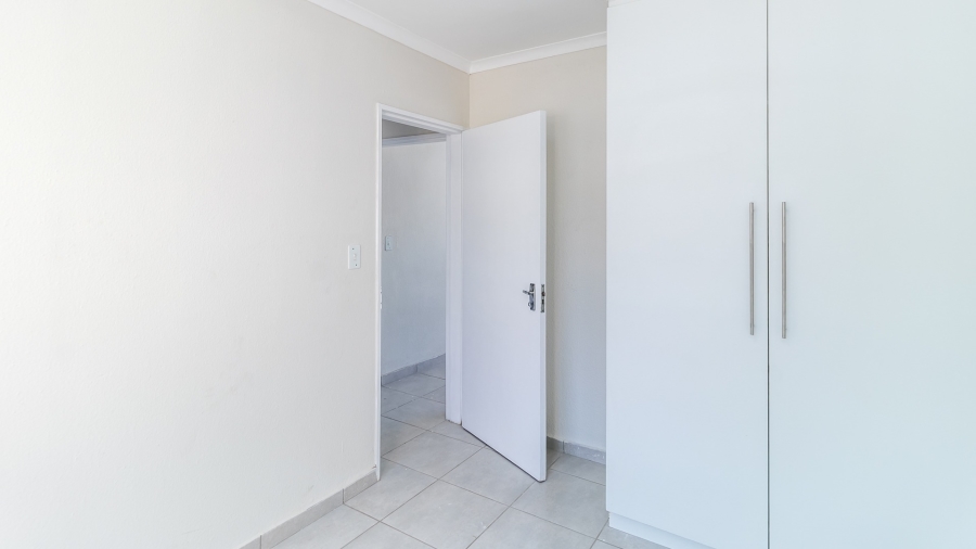 2 Bedroom Property for Sale in Vorna Valley Gauteng