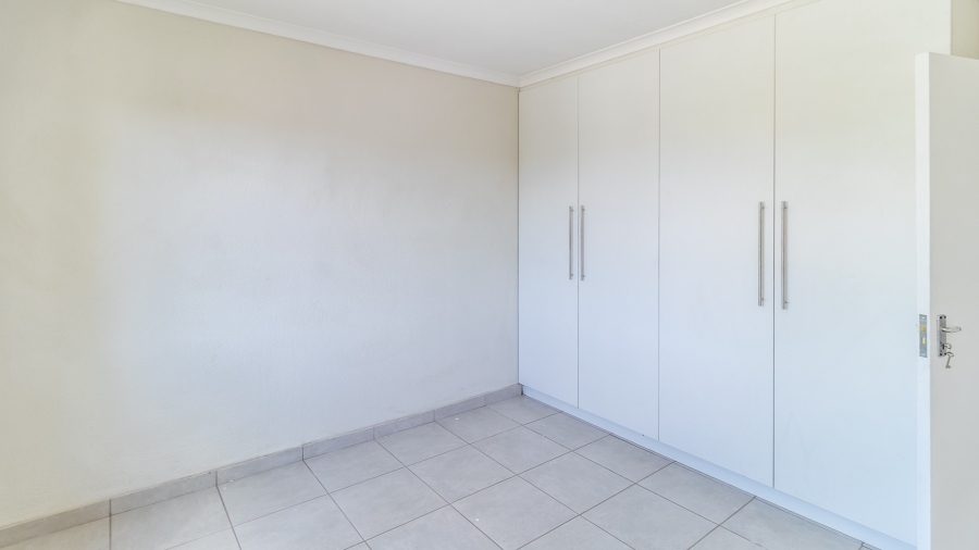 2 Bedroom Property for Sale in Vorna Valley Gauteng