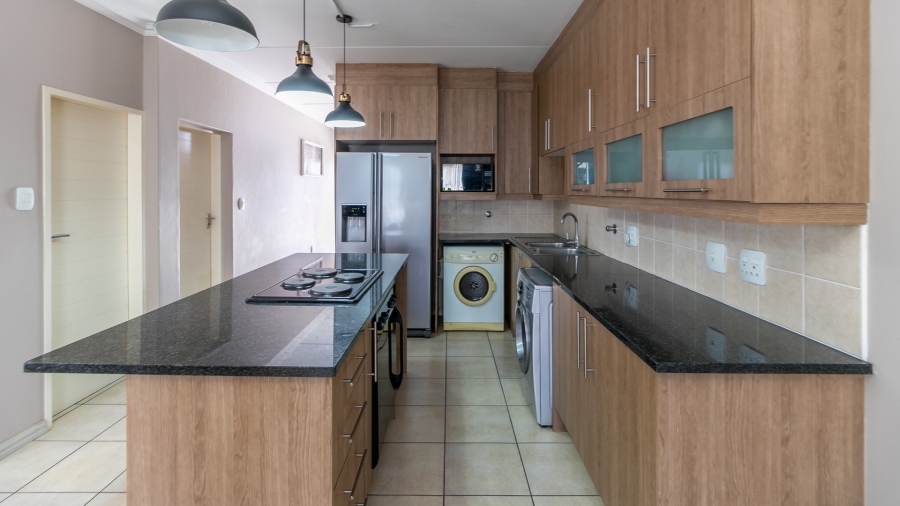 3 Bedroom Property for Sale in Boskruin Gauteng