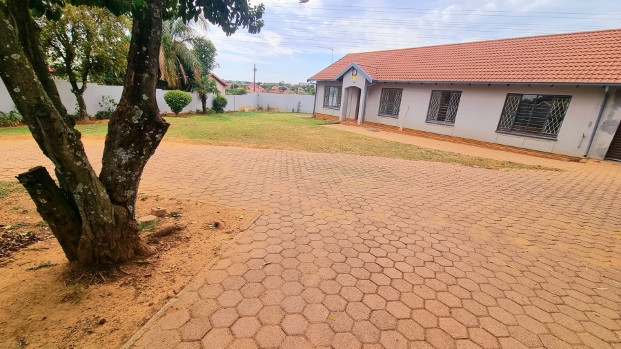 To Let 3 Bedroom Property for Rent in Noordwyk Gauteng