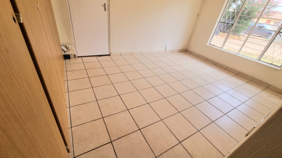 To Let 3 Bedroom Property for Rent in Noordwyk Gauteng