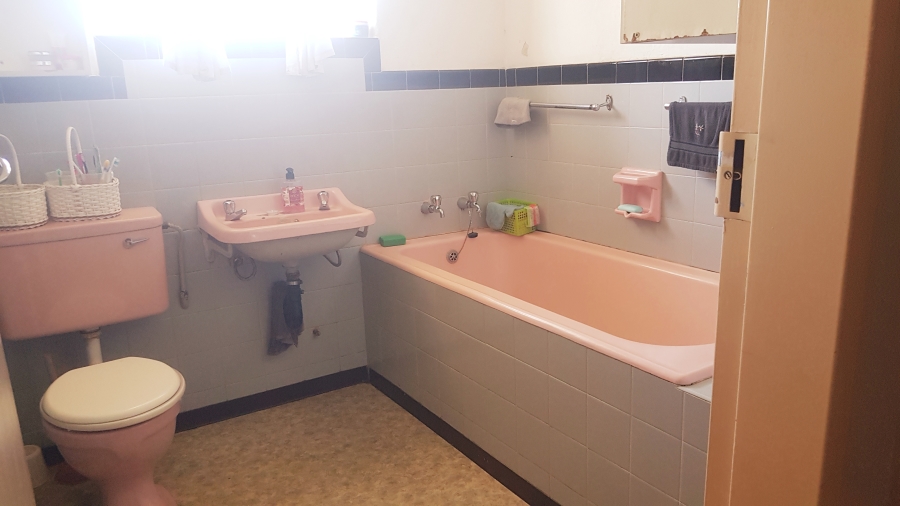 To Let 2 Bedroom Property for Rent in Florida Park Gauteng