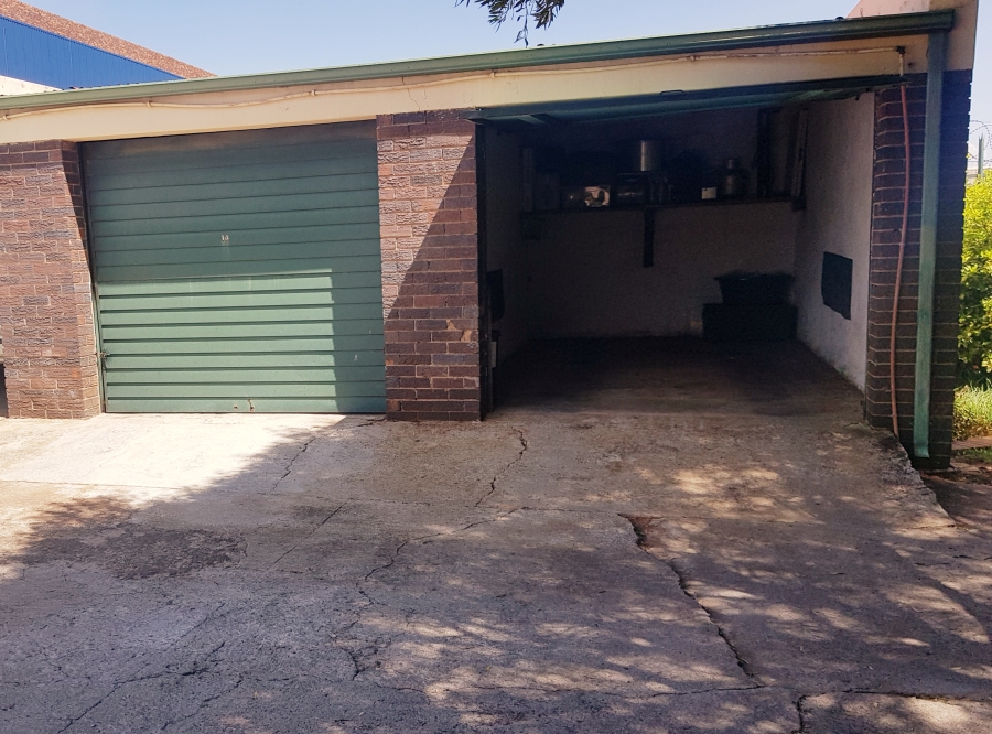 To Let 2 Bedroom Property for Rent in Florida Park Gauteng