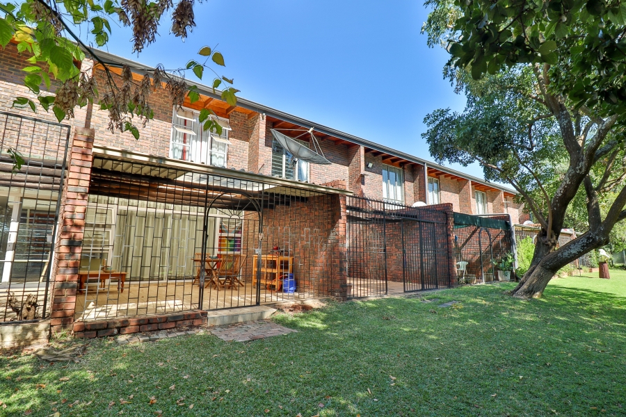 To Let 2 Bedroom Property for Rent in Queenswood Gauteng