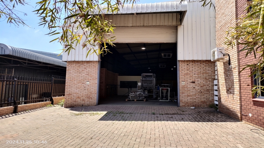 To Let commercial Property for Rent in North Riding Gauteng