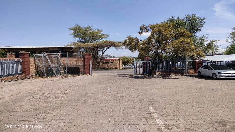 To Let commercial Property for Rent in North Riding Gauteng