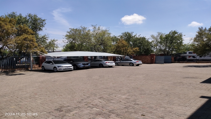 To Let commercial Property for Rent in North Riding Gauteng