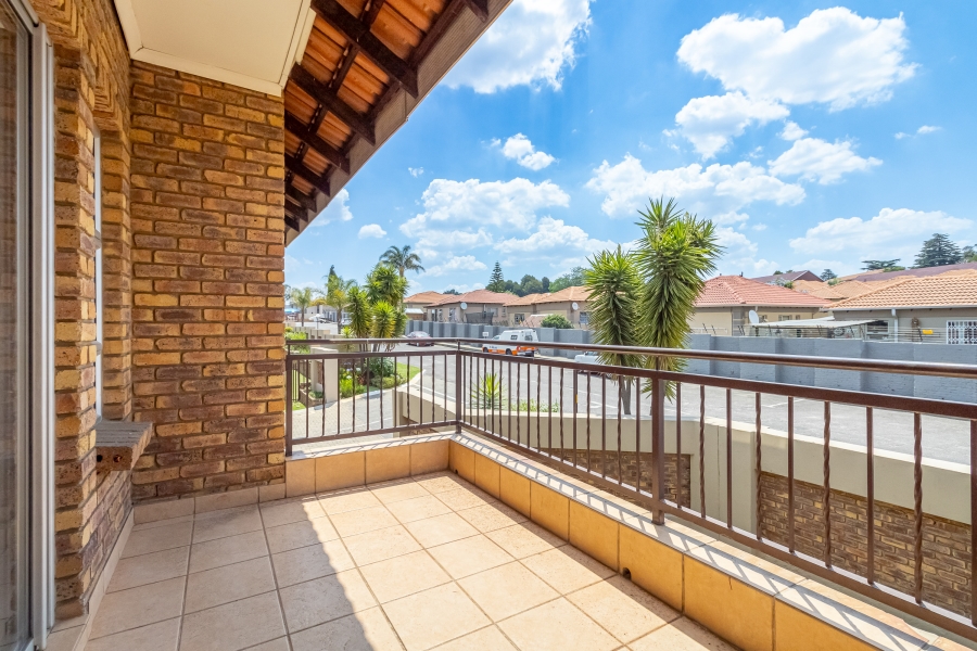 2 Bedroom Property for Sale in Birchleigh Gauteng