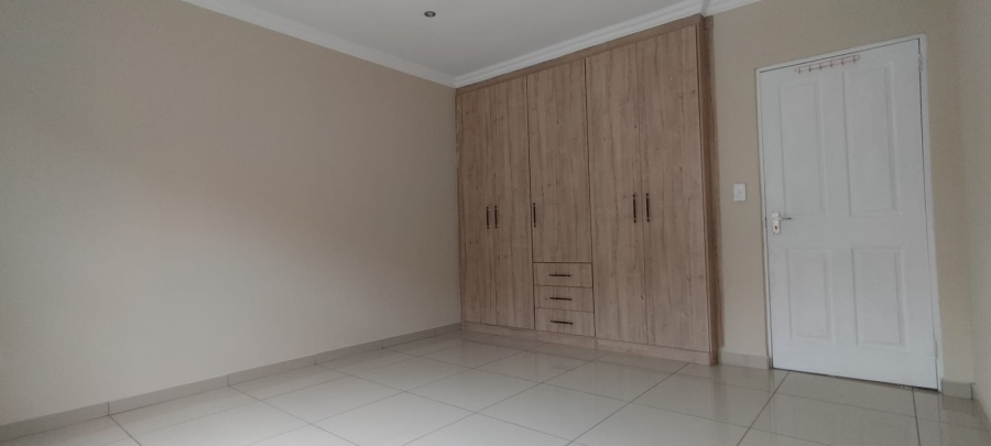 To Let 3 Bedroom Property for Rent in Silver Stone Country Estate Gauteng