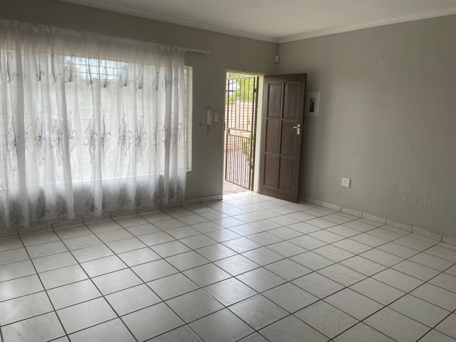 3 Bedroom Property for Sale in Noordheuwel Gauteng