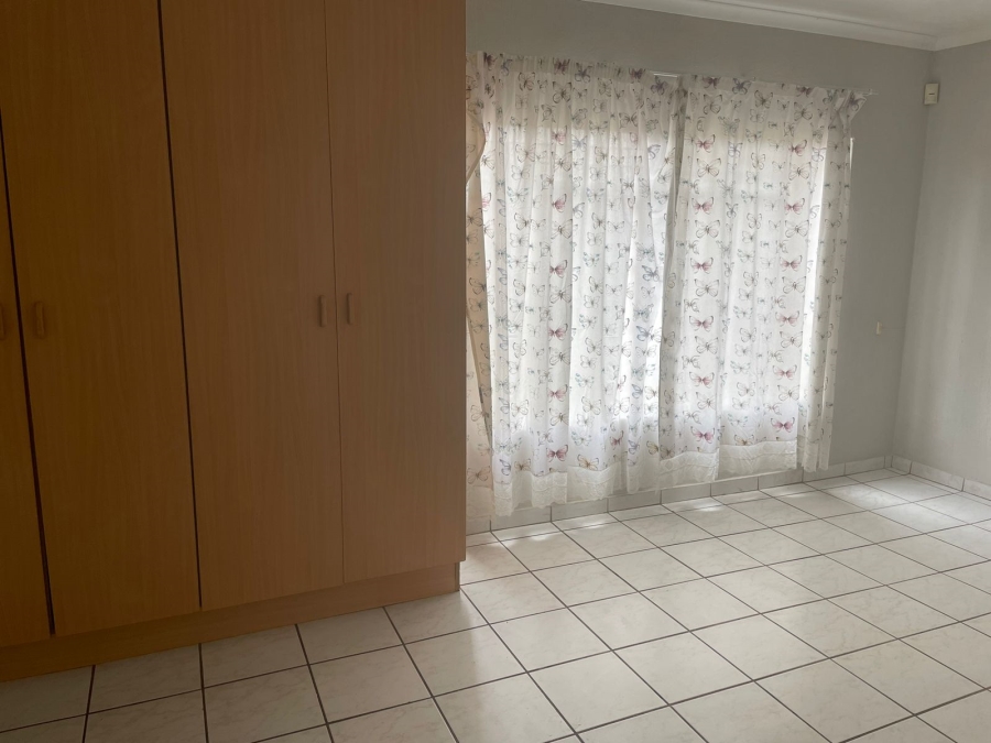 3 Bedroom Property for Sale in Noordheuwel Gauteng